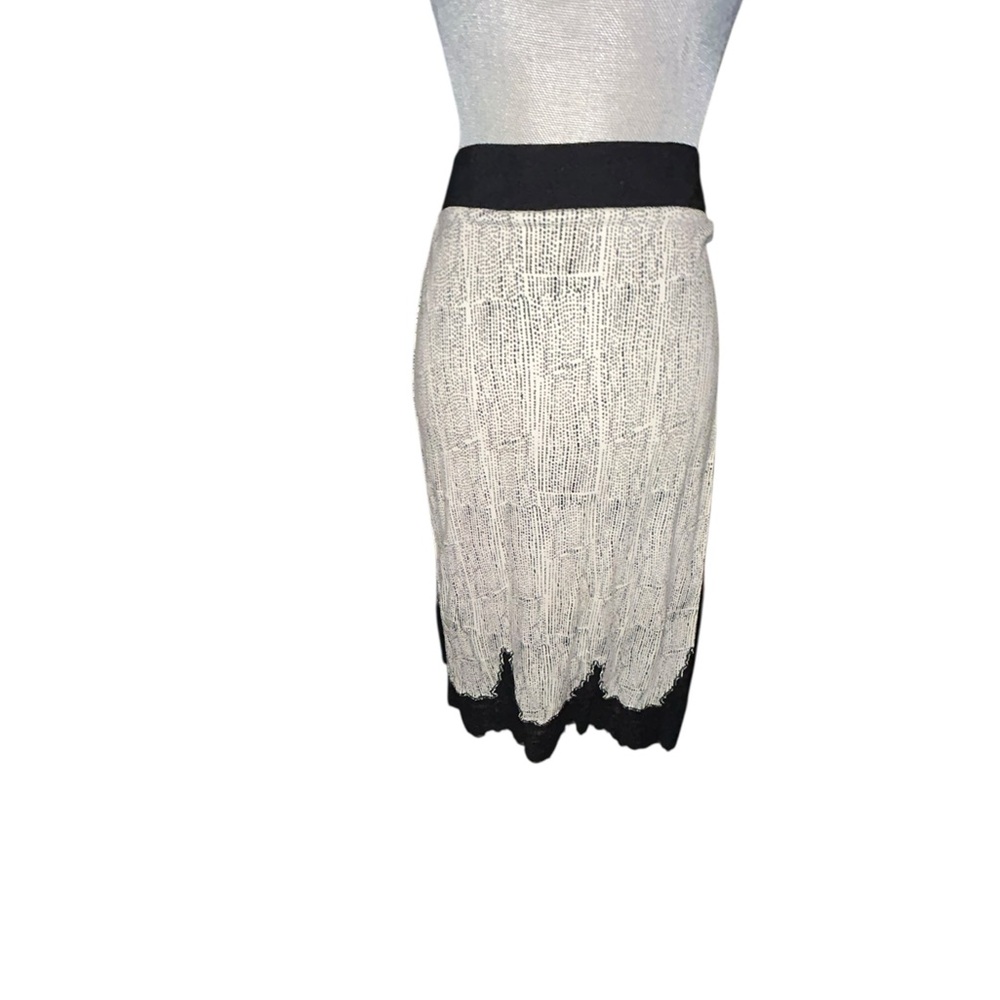 H&M Black and White Pencil Skirt
